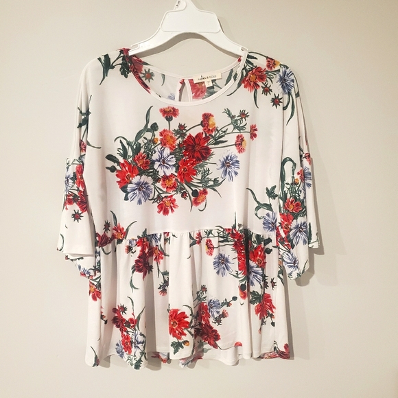 Floral Top - Picture 1 of 4